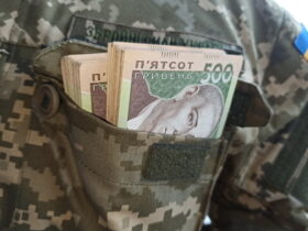 Зарплата бійця гроші