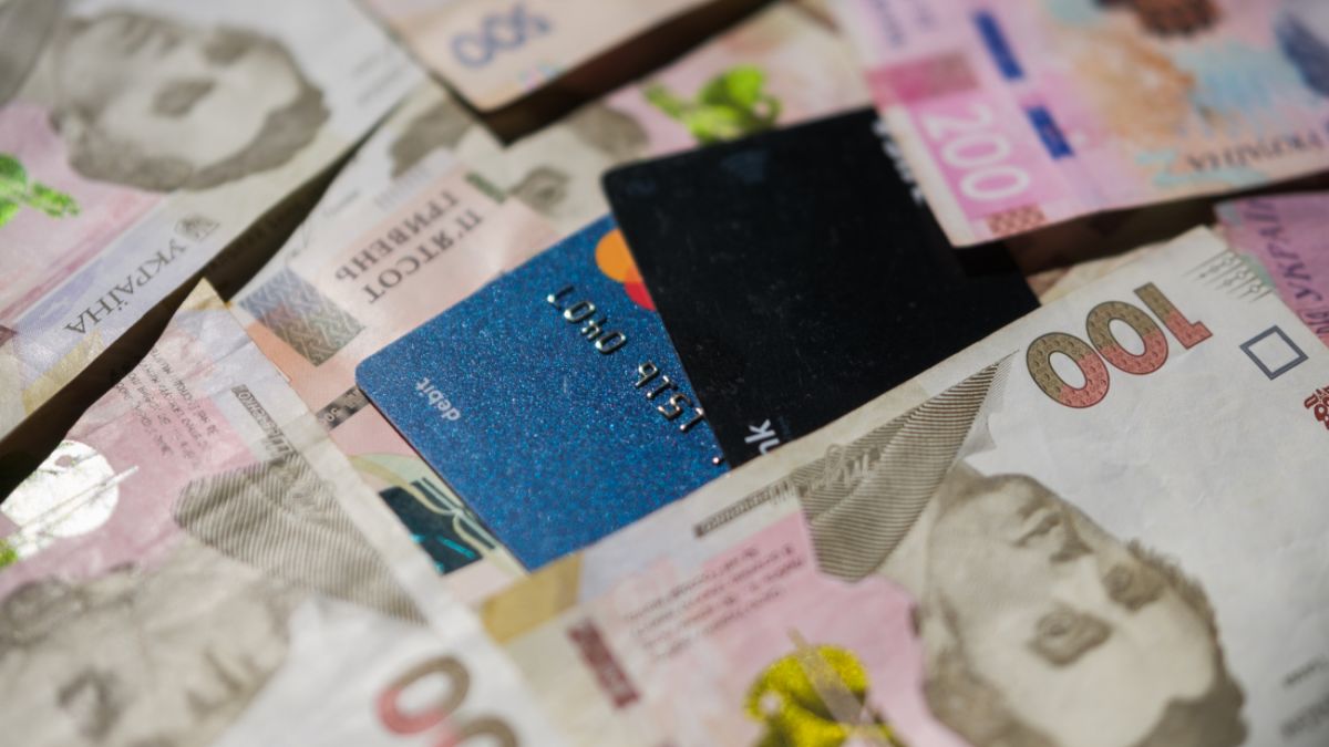 Безпечні перекази на картку