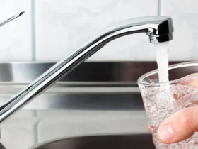 вода
