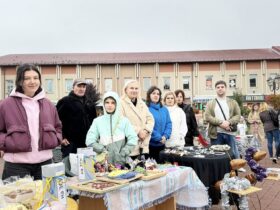 центральна площа, подія