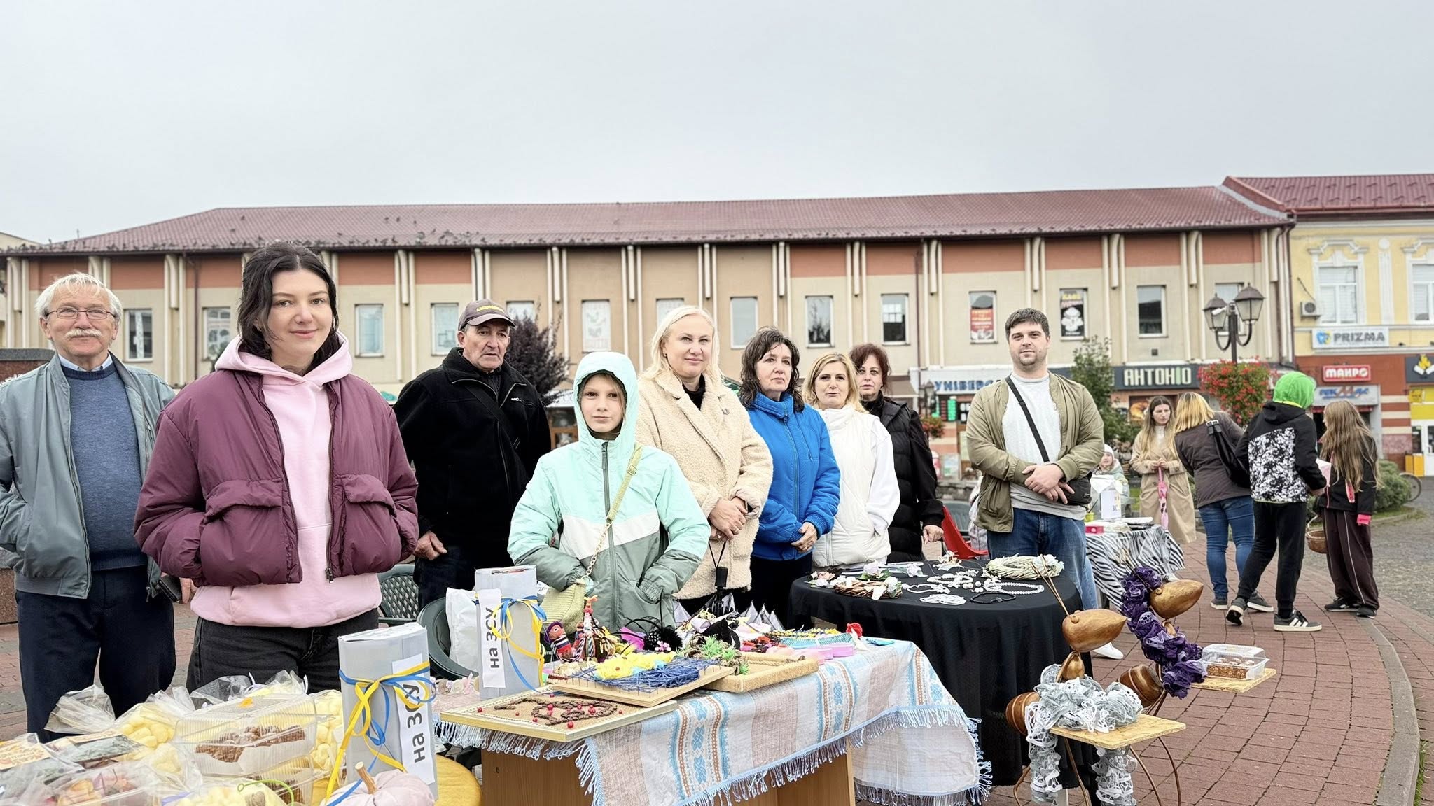 центральна площа, подія