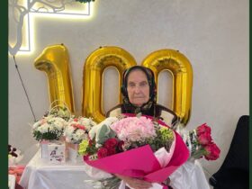 жінка, квіти