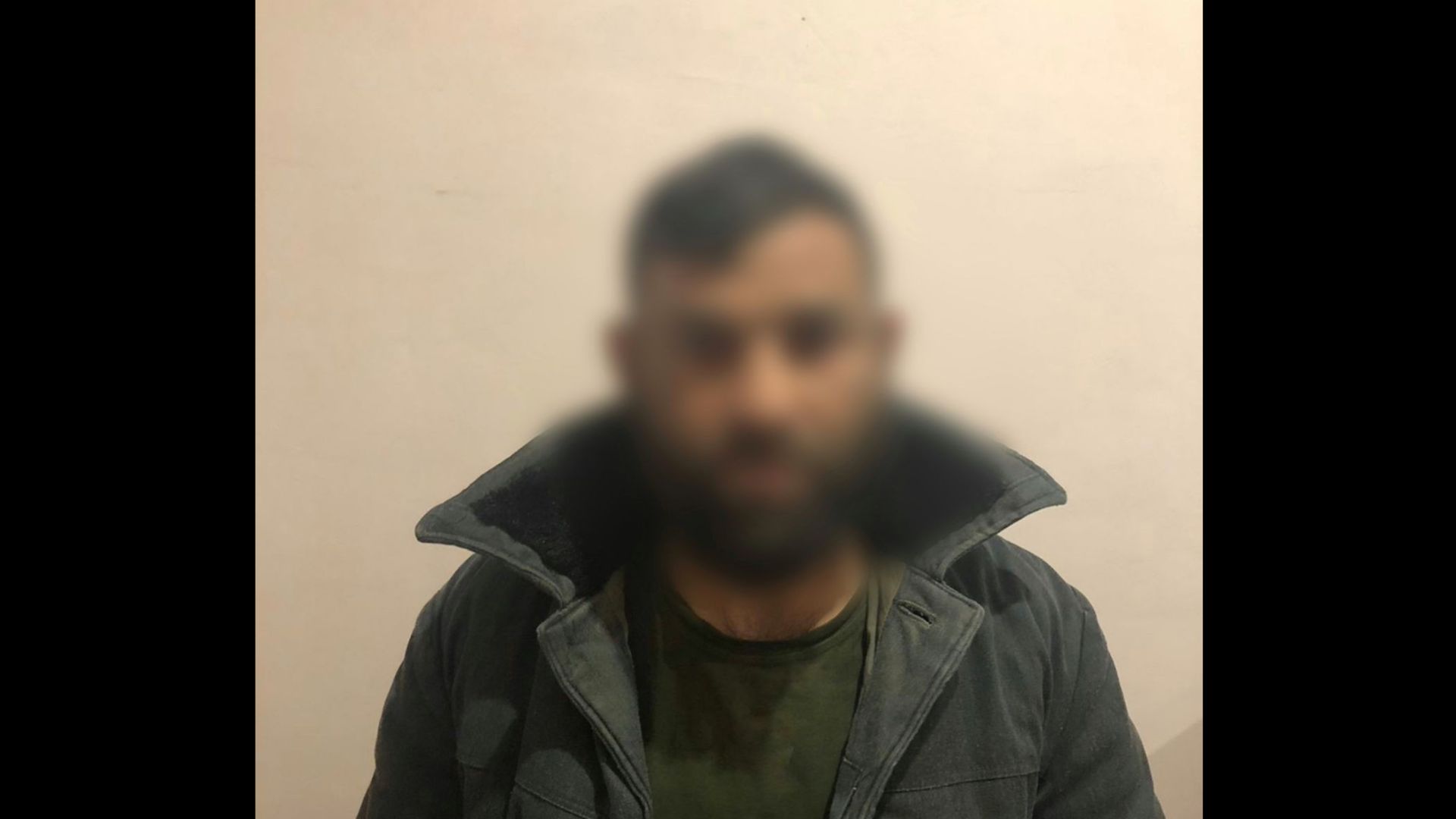 чоловік, зловмисник