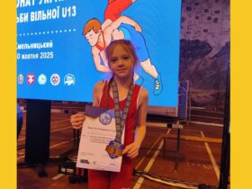 дівчинка, нагорода