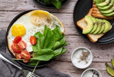 яєшня, помідори, їжа