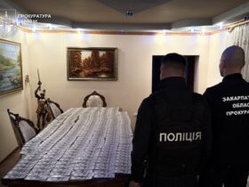 правоохоронці, гроші