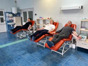 люди, донори