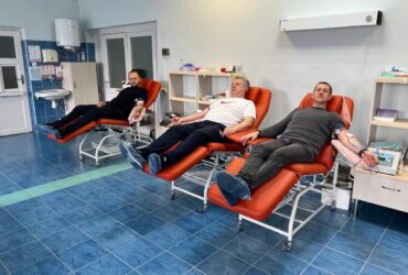 люди, донори