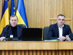 чоловіки, прапори