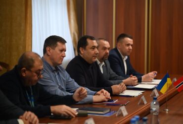 делегація, чоловіки