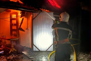 пожежник, хата