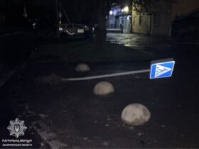 дорожній знак, дорога