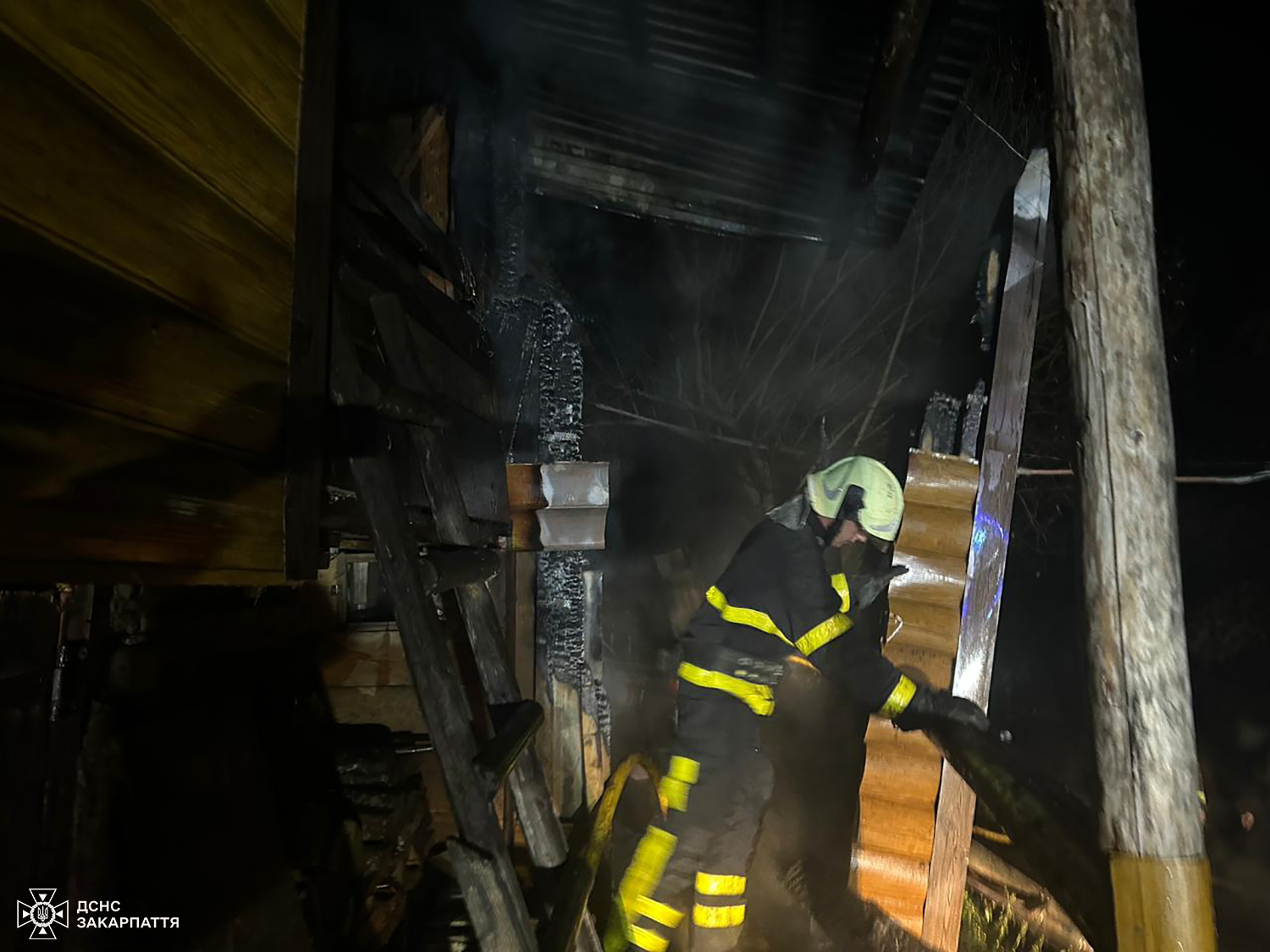 пожежник, ніч