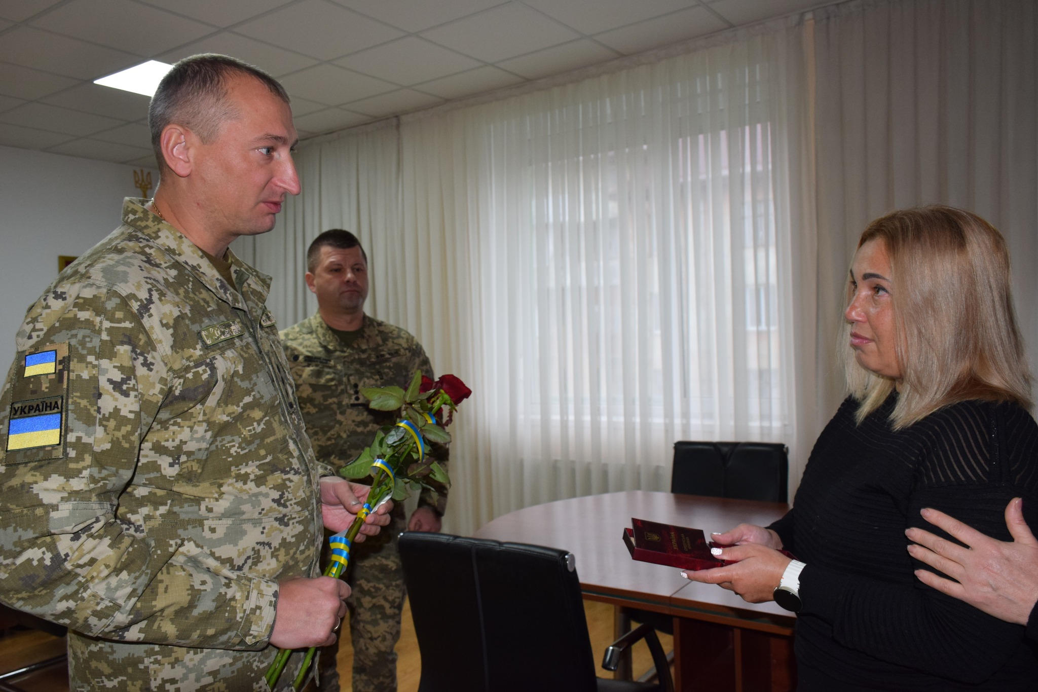 чоловік, жінка