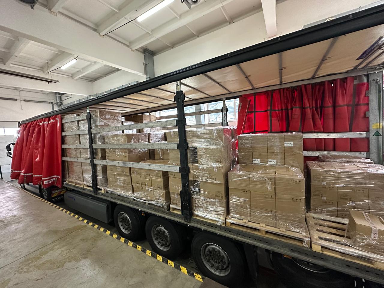 вантажівка, груз