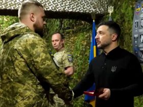 чоловіки, намет