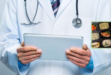 лікар, планшет