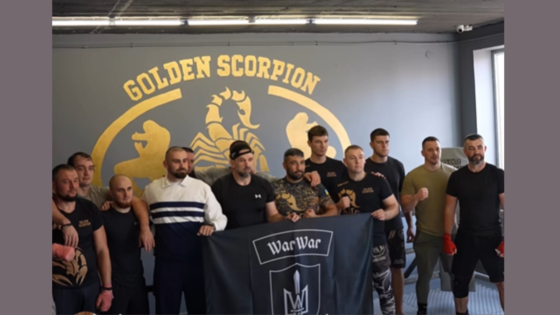 чоловіки, прапор