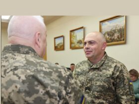 чоловіки, військові