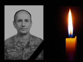 чоловік, свічка