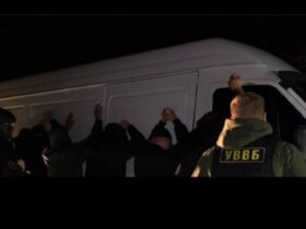 правоохоронці, бус