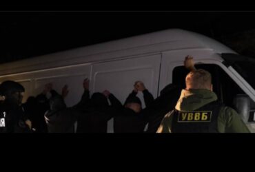 правоохоронці, бус