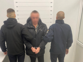 чоловіки, арешт