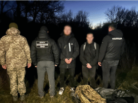 чоловіки, арешт