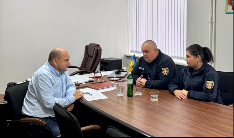 рятувальники, люди