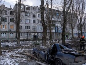 будинок, місто