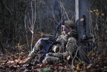 військовий, ніч