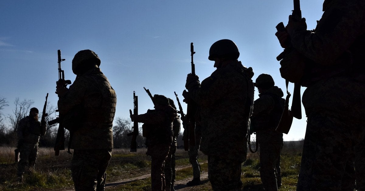 військові, зброя