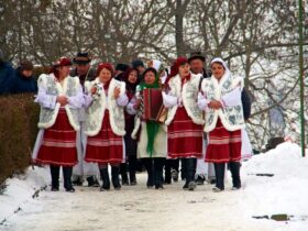 люди, свято