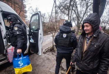 люди, авто, дерева