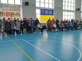 люди, спортзал