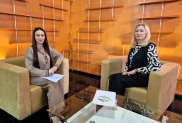 жінки, студія