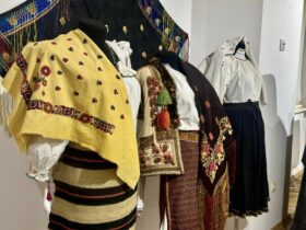 манекени, хустки