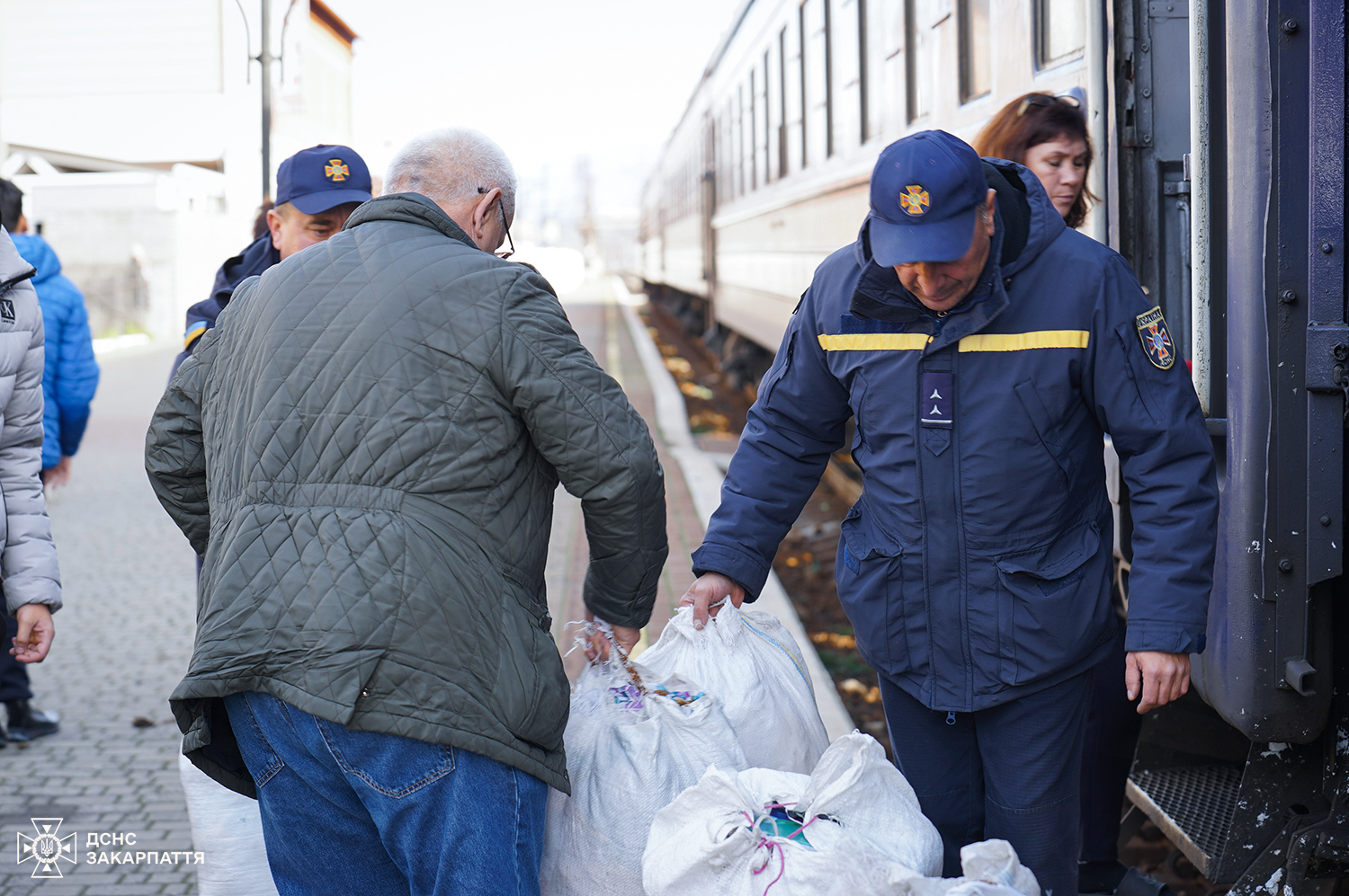 чоловіки, потяг