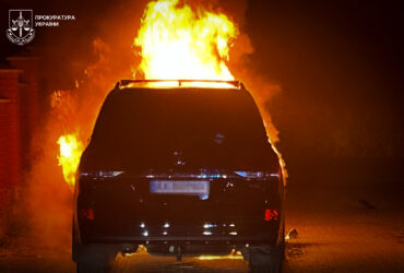 авто, вогонь