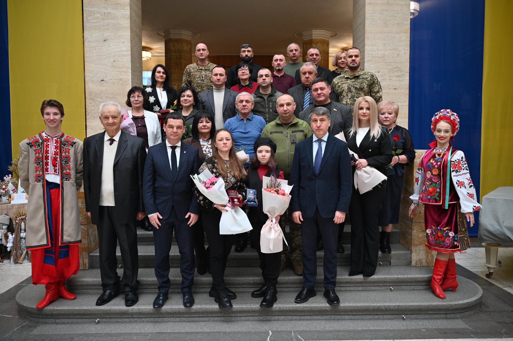 люди, винагорода