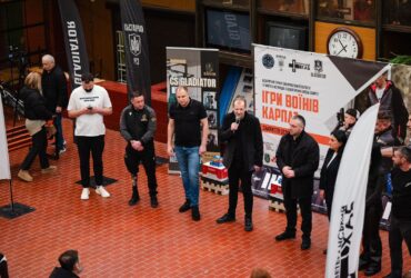 чоловіки, сцена, подія