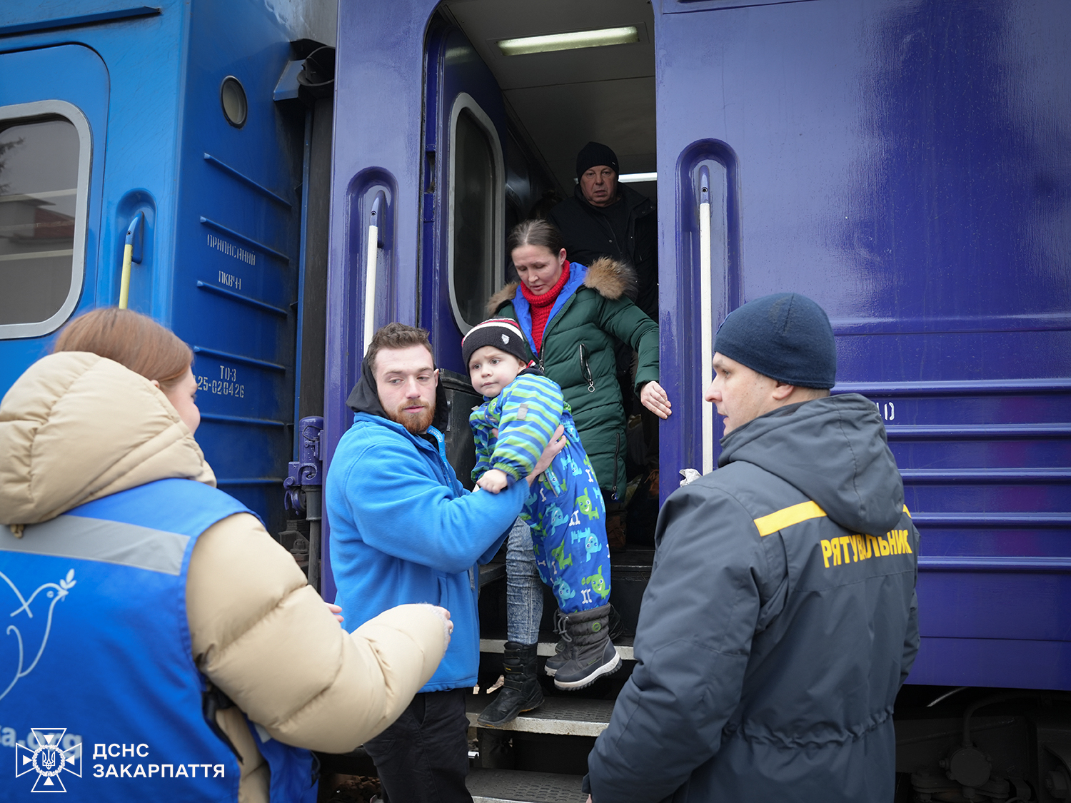 люди, вагон