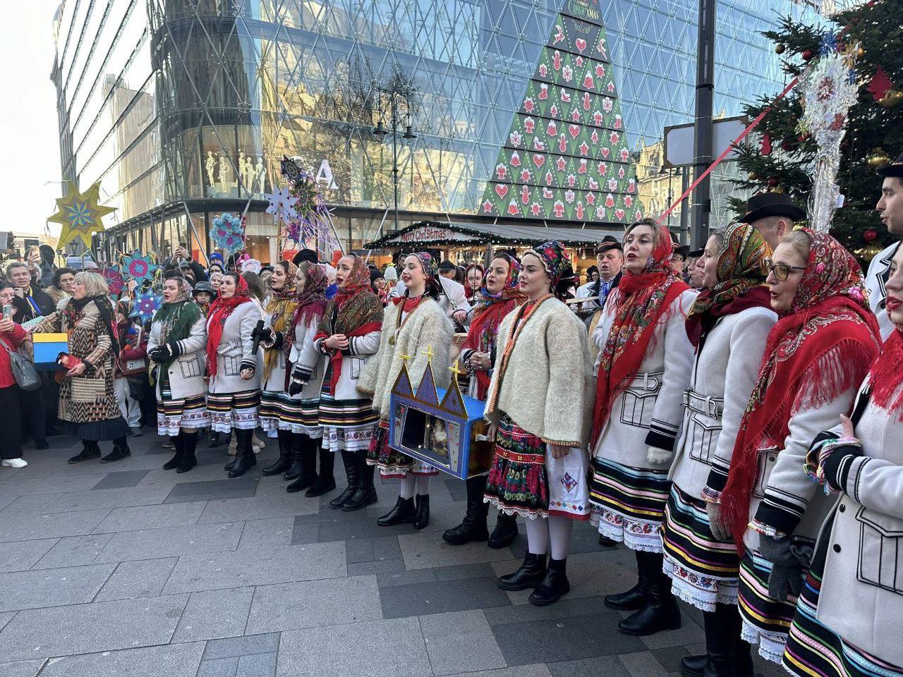 люди, місто, свято