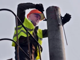 електрик, стовп