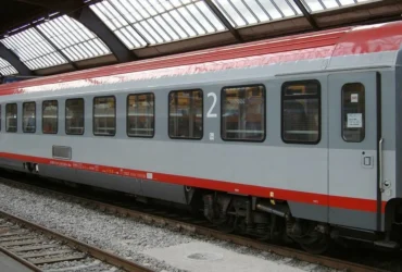 вагон, потяг