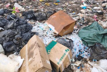 коробки, сміття