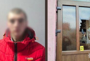 чоловік, двері