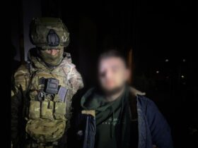 чоловіки, арешт