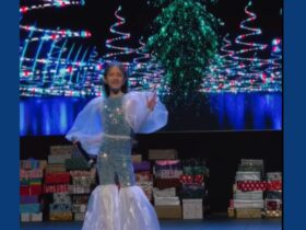 дівчина, сцена