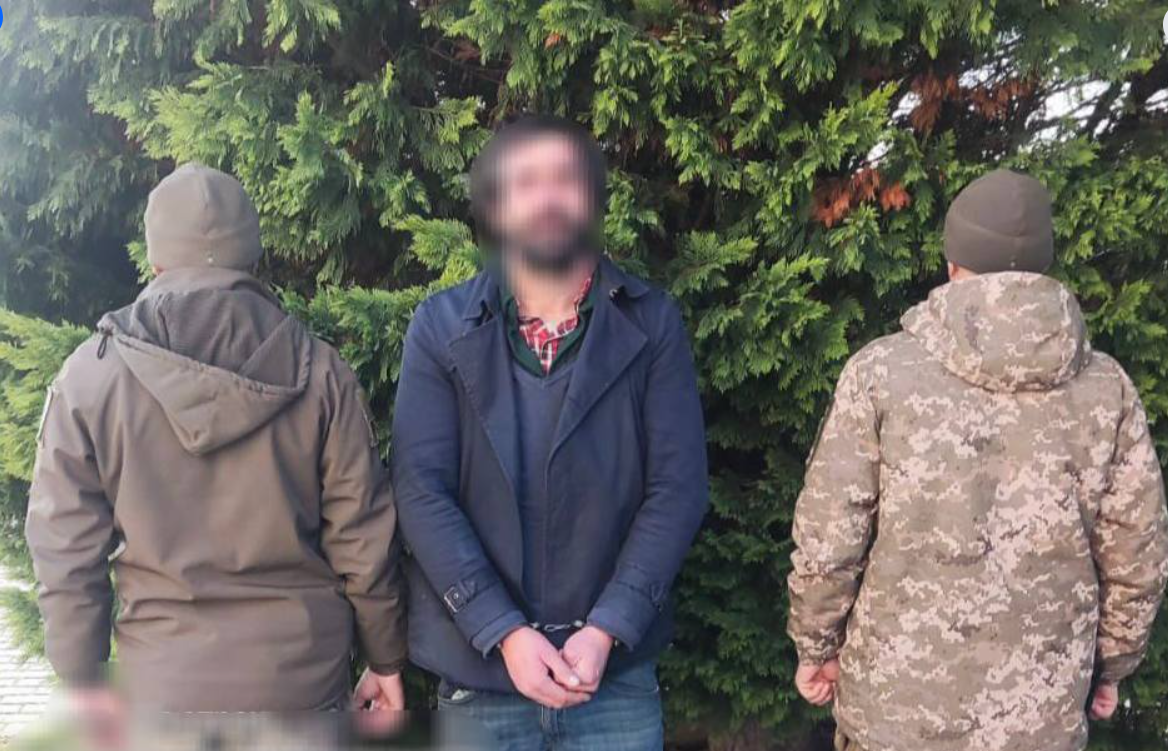 чоловіки, затримання